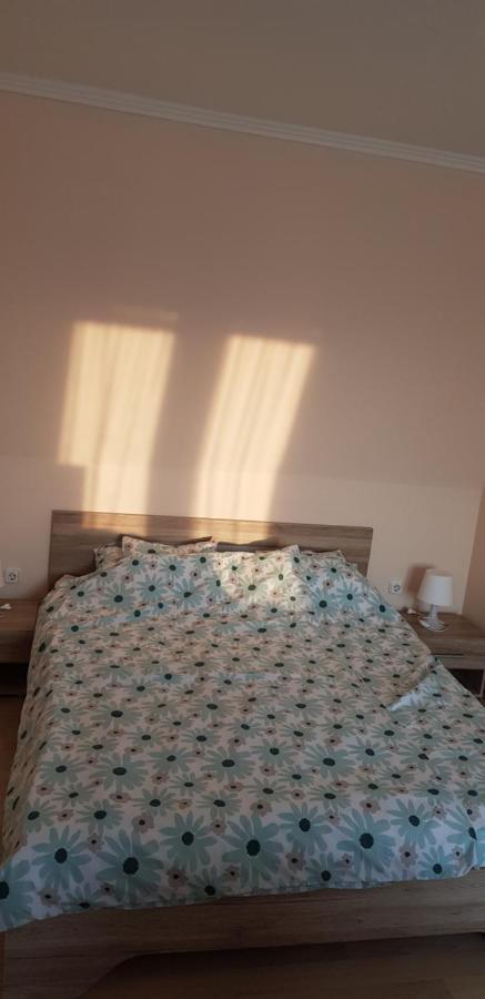 Boglarka Apartman ไฮจ์ดุสโซบอสโล ภายนอก รูปภาพ