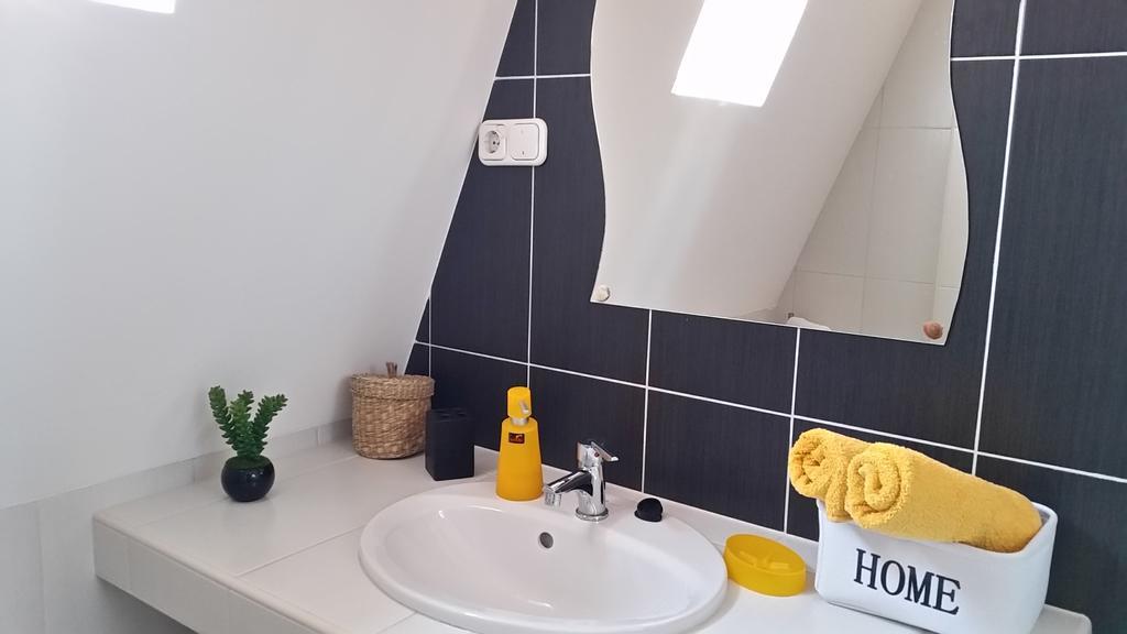 Boglarka Apartman ไฮจ์ดุสโซบอสโล ภายนอก รูปภาพ