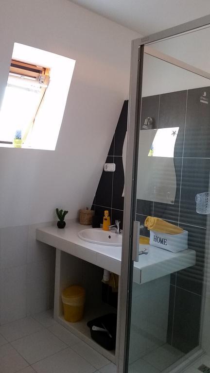 Boglarka Apartman ไฮจ์ดุสโซบอสโล ภายนอก รูปภาพ